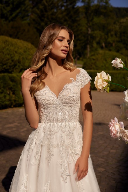 https://www.sposa-lia.com/images/stories/virtuemart/product/2) Jeannette.jpg